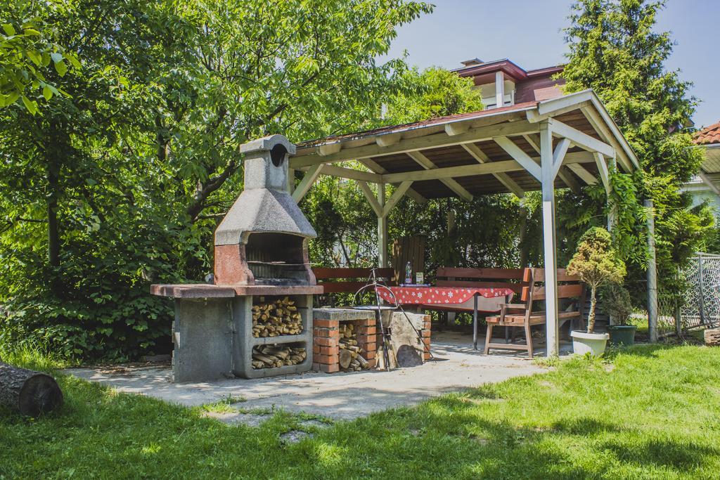 Fertődi Kúria Vendégház Exterior foto